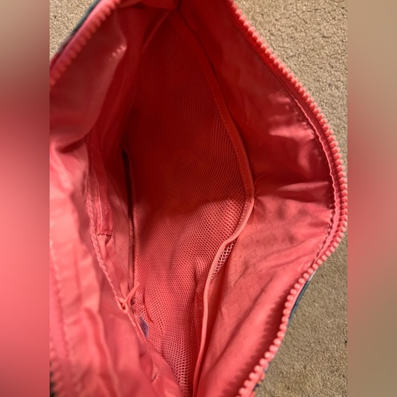 Vera Bradley Lighten Up ReActive Hipster Crossbody - Rain Forest Canopy Coral - Picture 12 of 13